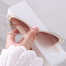 将图片加载到图库查看器，2022 New Vintage Cat Eye Sunglasses
