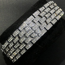 將圖片載入圖庫檢視器 Popular Tonneau Diamond Watch
