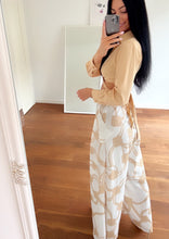 將圖片載入圖庫檢視器 Cropped Set and Maya Pants
